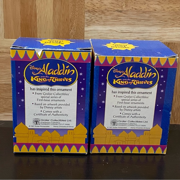Vintage 1997 Disney Aladdin & Jasmine Grolier First Issue Christmas Ornament - Picture 2 of 12